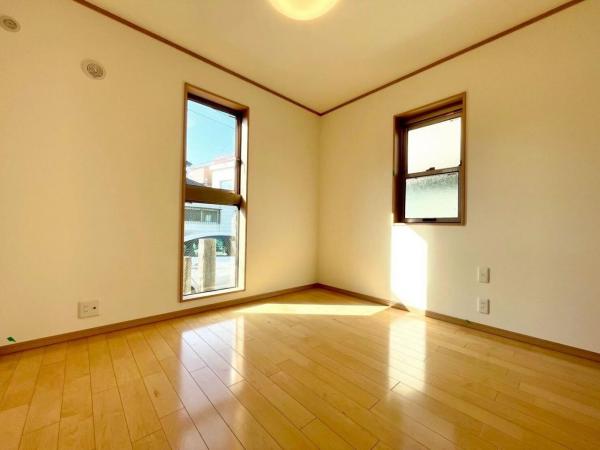 東大和市南街6丁目の戸建 洋室