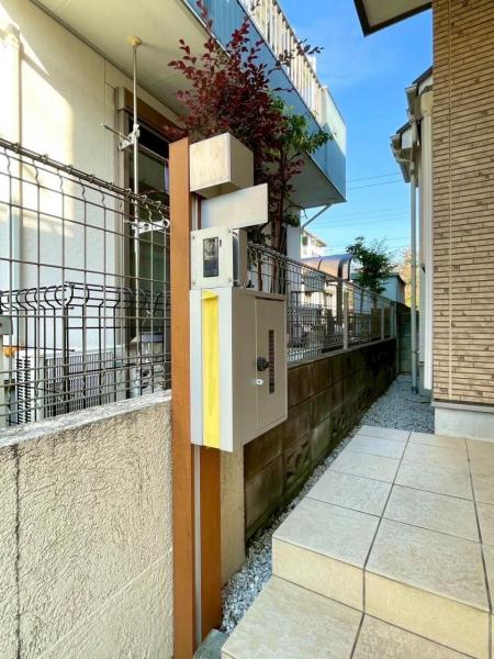 東大和市南街6丁目の戸建 玄関