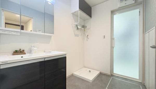 江戸川区南小岩2丁目　新築戸建て 洗面化粧台