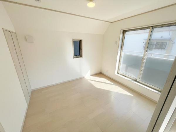 江戸川区南小岩2丁目　新築戸建て 洋室