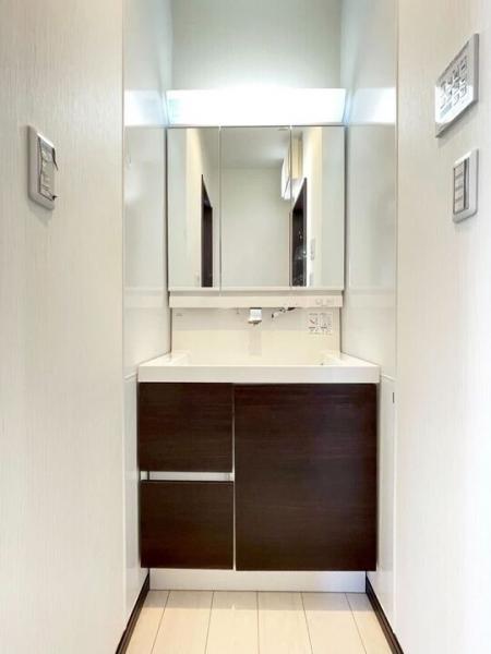 東大和市狭山5丁目の戸建 洗面化粧台