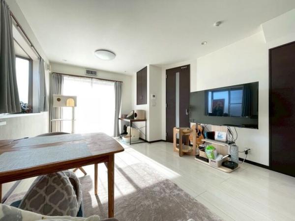 東大和市狭山5丁目の戸建 リビング