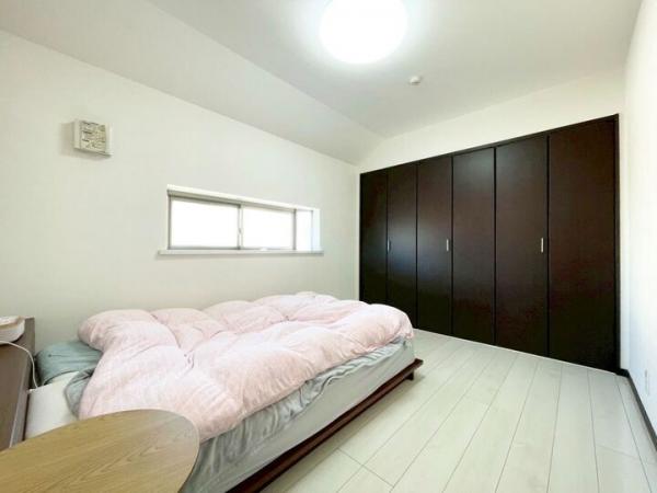 東大和市狭山5丁目の戸建 寝室