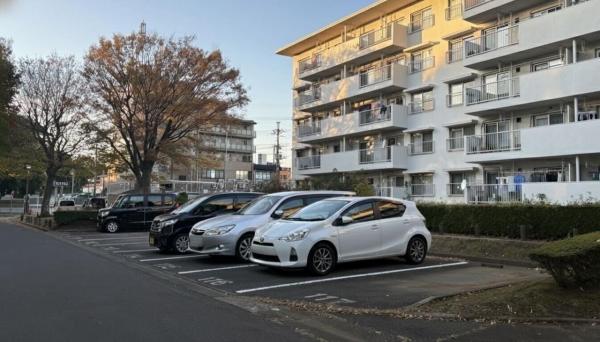 船橋市夏見台住宅 敷地内駐車場