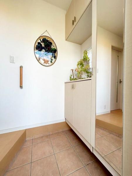 小平市小川町1丁目の戸建 玄関