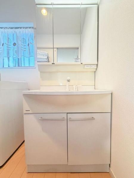 小平市小川町1丁目の戸建 洗面化粧台