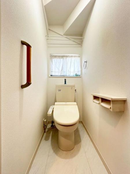 小平市小川町1丁目の戸建 トイレ