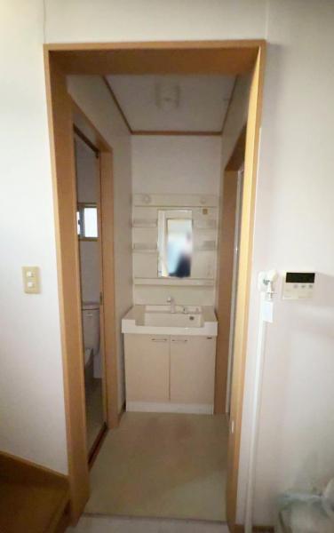 足立区伊興3丁目　中古戸建 洗面化粧台