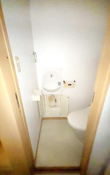 足立区伊興3丁目　中古戸建 トイレ