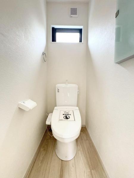小平市中島町の新築戸建 トイレ