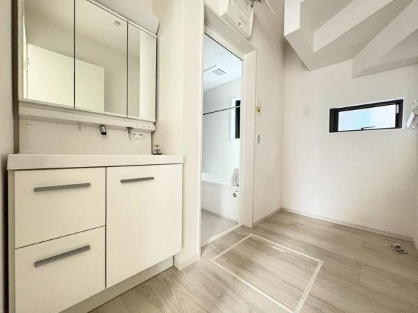 小平市中島町の新築戸建 洗面化粧台