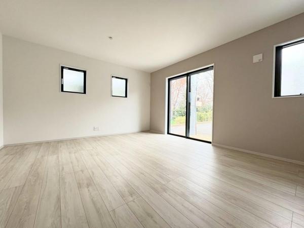 小平市中島町の新築戸建 リビング