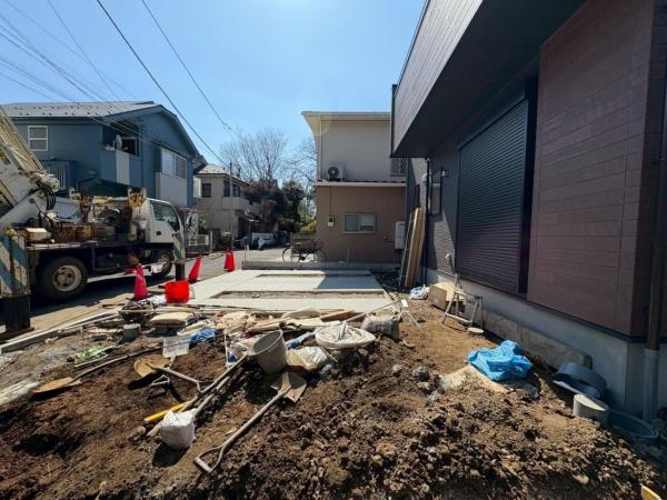 小平市中島町の新築戸建 前面道路含む現地写真