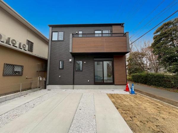 小平市中島町の新築戸建 駐車場