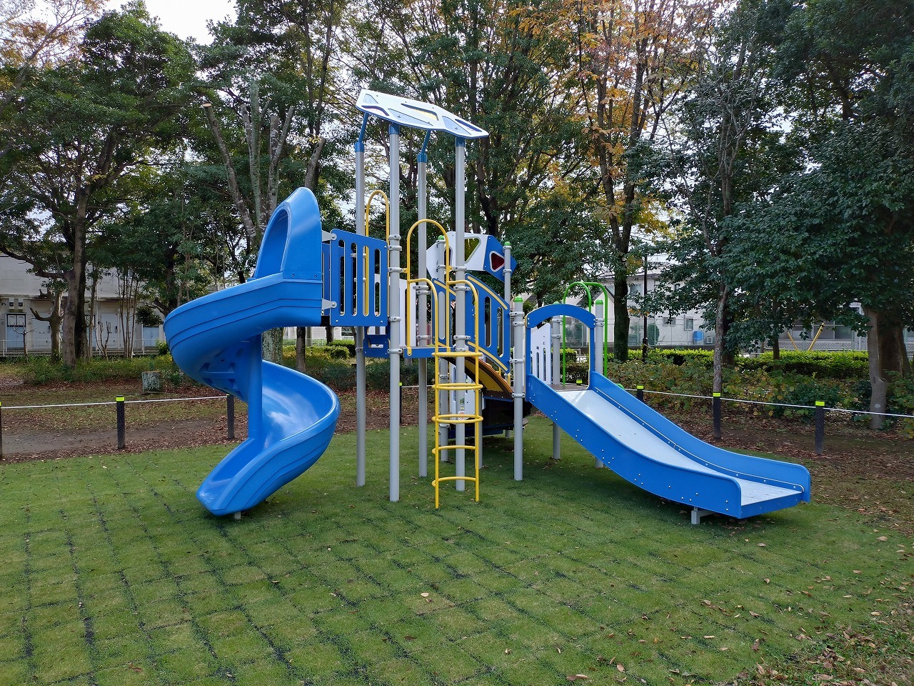 富里市立沢　土地 前面道路含む現地写真