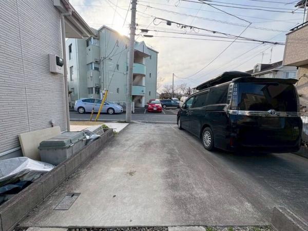 東村山市廻田町2丁目の戸建 駐車場