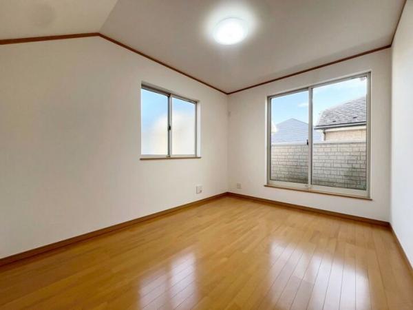 東村山市廻田町2丁目の戸建 寝室