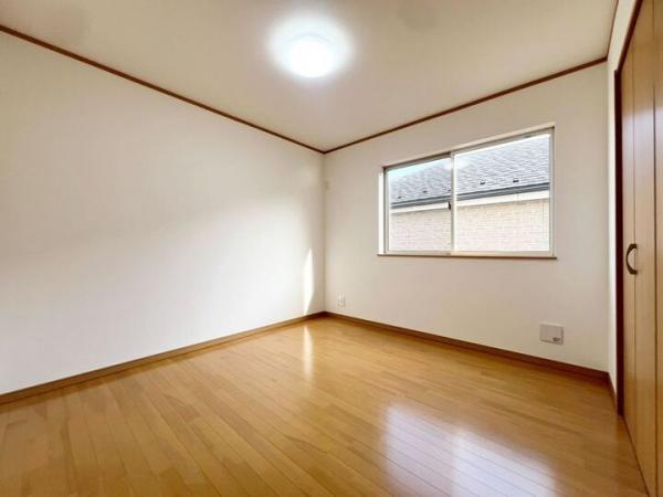東村山市廻田町2丁目の戸建 洋室