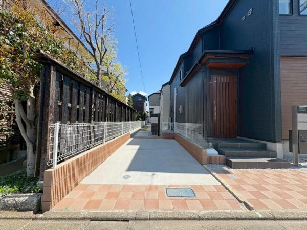 国分寺市本多3丁目の新築戸建　ラスト1棟 駐車場