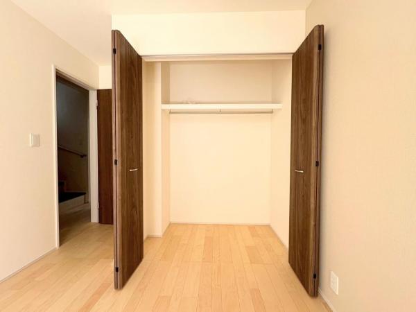 国分寺市本多3丁目の新築戸建　ラスト1棟 前面道路含む現地写真