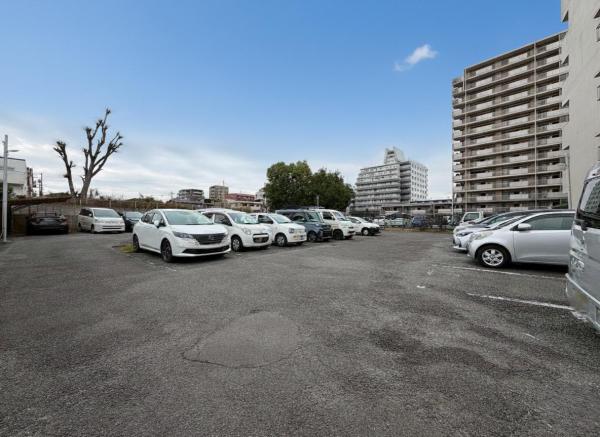 小金井ハイツ 敷地内駐車場