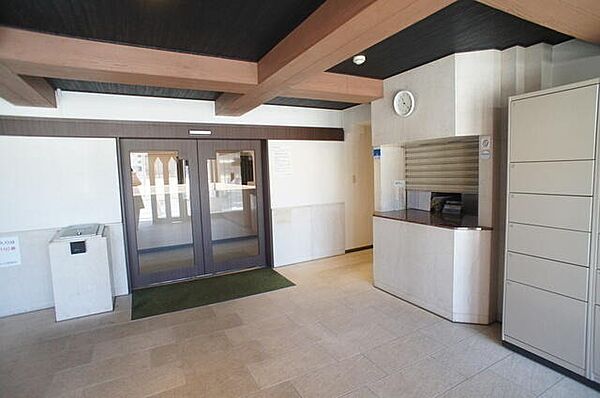 ライオンズマンション東新小岩 エントランスホール