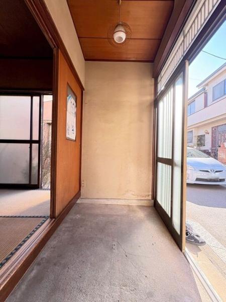 東久留米市神宝町1丁目の戸建 玄関