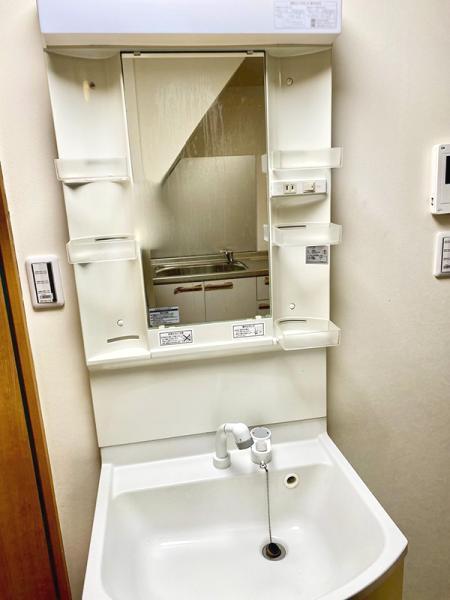 東新小岩8丁目　中古戸建 洗面化粧台