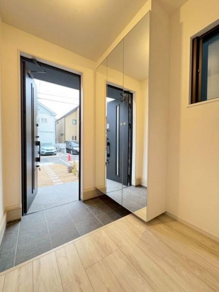 東村山市萩山町2丁目の新築戸建　全2棟 玄関