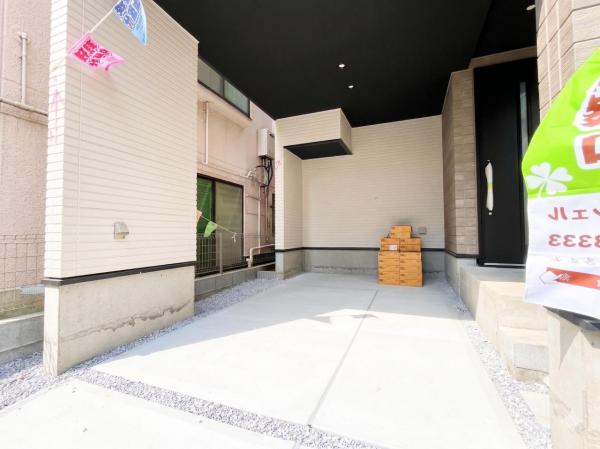 江戸川区下篠崎町 新築戸建 駐車場
