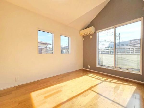 小金井市貫井南町1丁目の戸建 寝室