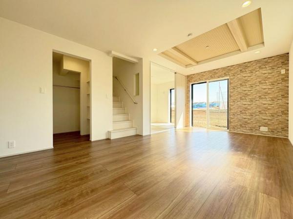 東村山市野口町3丁目の新築戸建　ラスト1棟 リビング