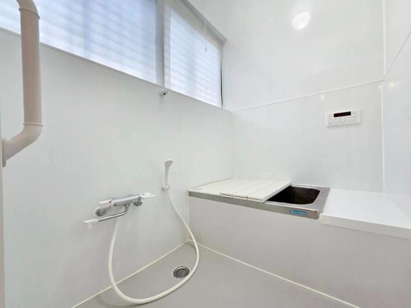 小平市小川東町の戸建 浴室