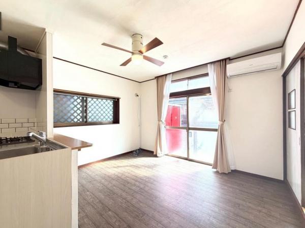 小平市小川東町の戸建 リビングダイニング