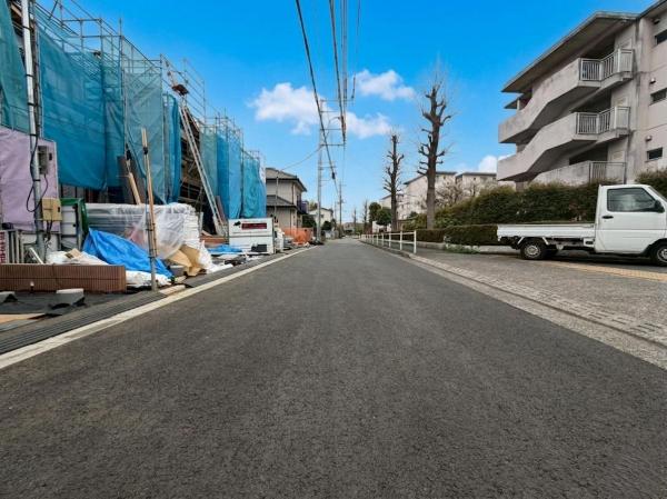 東村山市野口町2丁目の新築戸建　ラスト1棟 前面道路含む現地写真