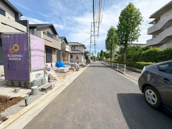 東村山市野口町2丁目の新築戸建　ラスト1棟 前面道路含む現地写真