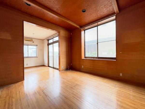 東村山市萩山町1丁目の戸建 リビング