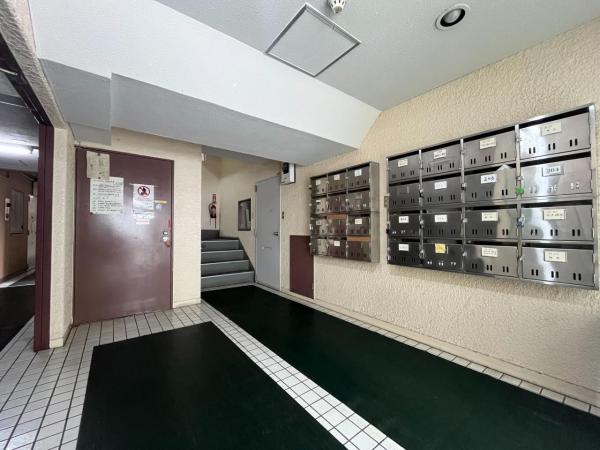 エルアルカサル尾久 エントランスホール