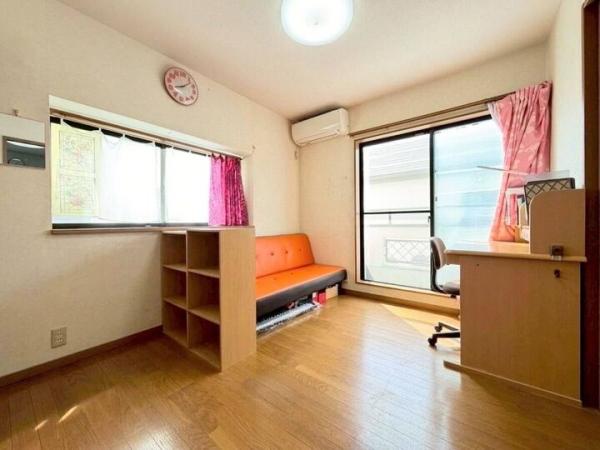 武蔵村山市中藤3丁目の戸建 寝室