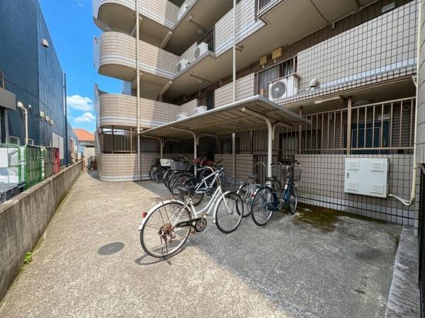 ビーグルマンション東大和 駐輪場