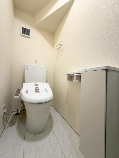 小平市小川町1丁目の新築戸建 トイレ