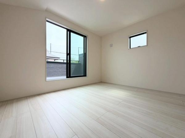 小平市小川町1丁目の新築戸建 洋室