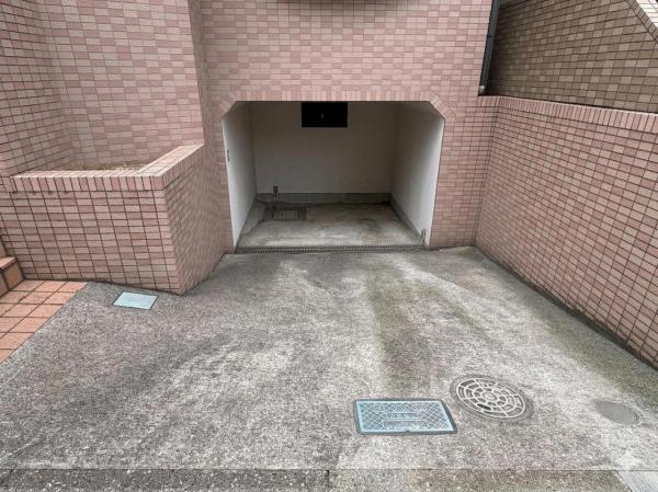 豊島区高松2丁目 中古戸建 駐車場