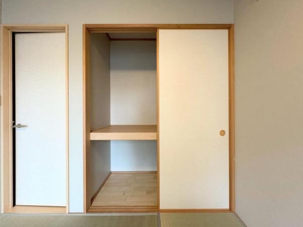 東大和市中央4丁目の戸建 収納