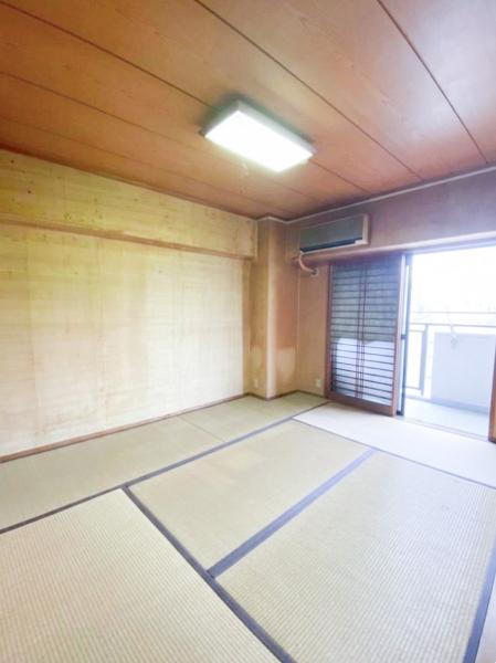 サーパス南市川 和室