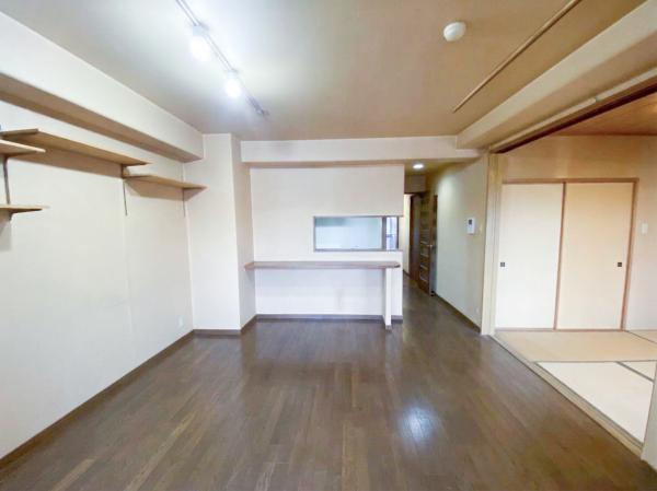 サーパス南市川 リビングダイニング