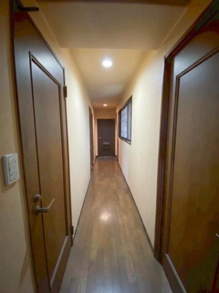 サーパス南市川 玄関