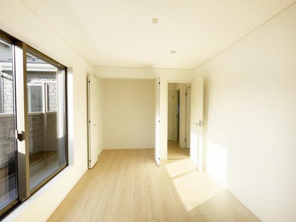 西一之江3丁目　新築戸建ー2棟－ 洋室