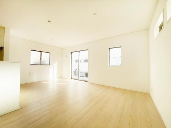 西一之江3丁目　新築戸建ー2棟－ リビングダイニング
