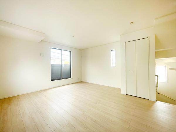西一之江3丁目　新築戸建ー2棟－ リビングダイニング